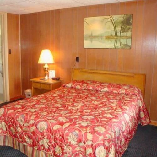 Golden Wheat Budget Host Inn Junction City Exterior photo